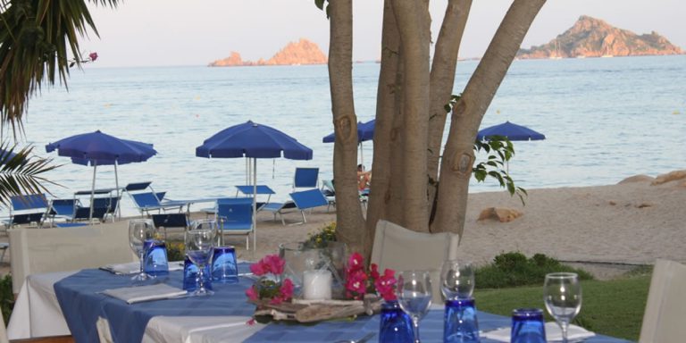 Kiosque sur la plage Hotel Mediterraneo